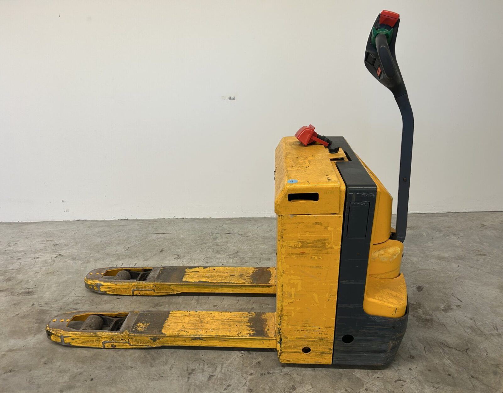 9. Jungheinrich ELE 16 Palletwagen 4.JPG