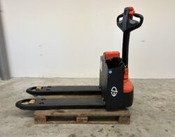 12. EP WPL201 Palletwagen - Hefx 1.JPG