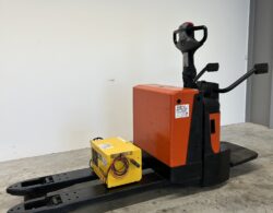 3. BT P20-8 Palletwagen - Hefx 2.JPG