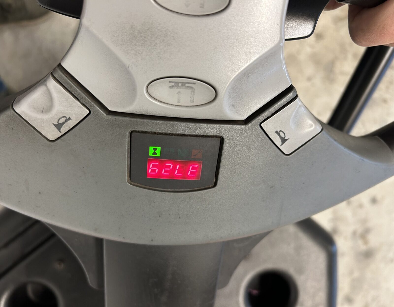 4. BT LPE200-8 Palletwagen - Hefx 4.JPG