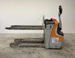 5. Still EXU-H16 Palletwagen - Hefx 1.JPG