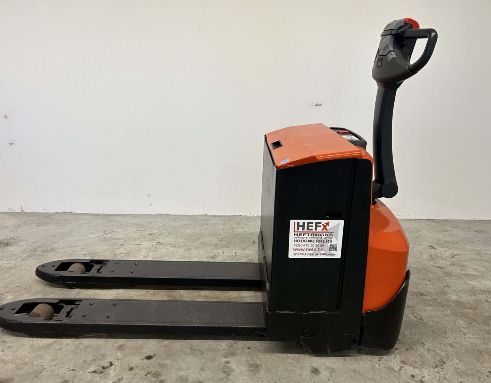 11. BT LWE180 Palletwagen - Hefx 3.JPG