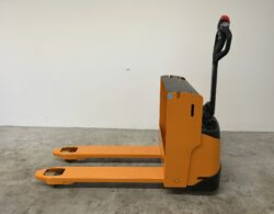 10. Still EGU16 - Palletwagen - Hefx 1.JPG