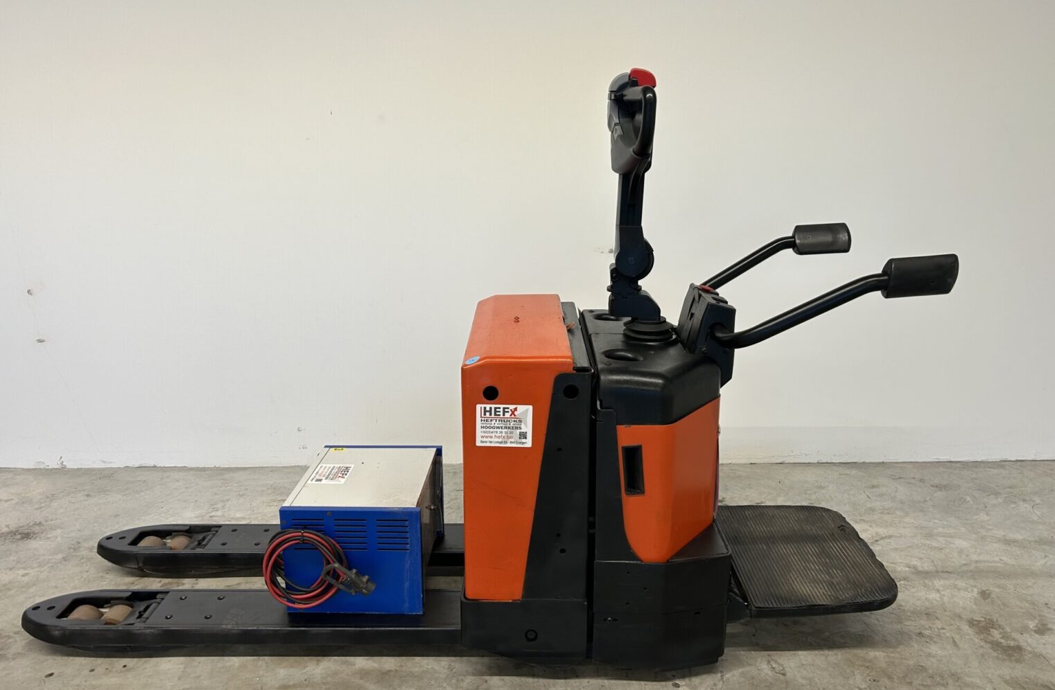 4. BT LPE200-8 Palletwagen - Hefx 1.JPG