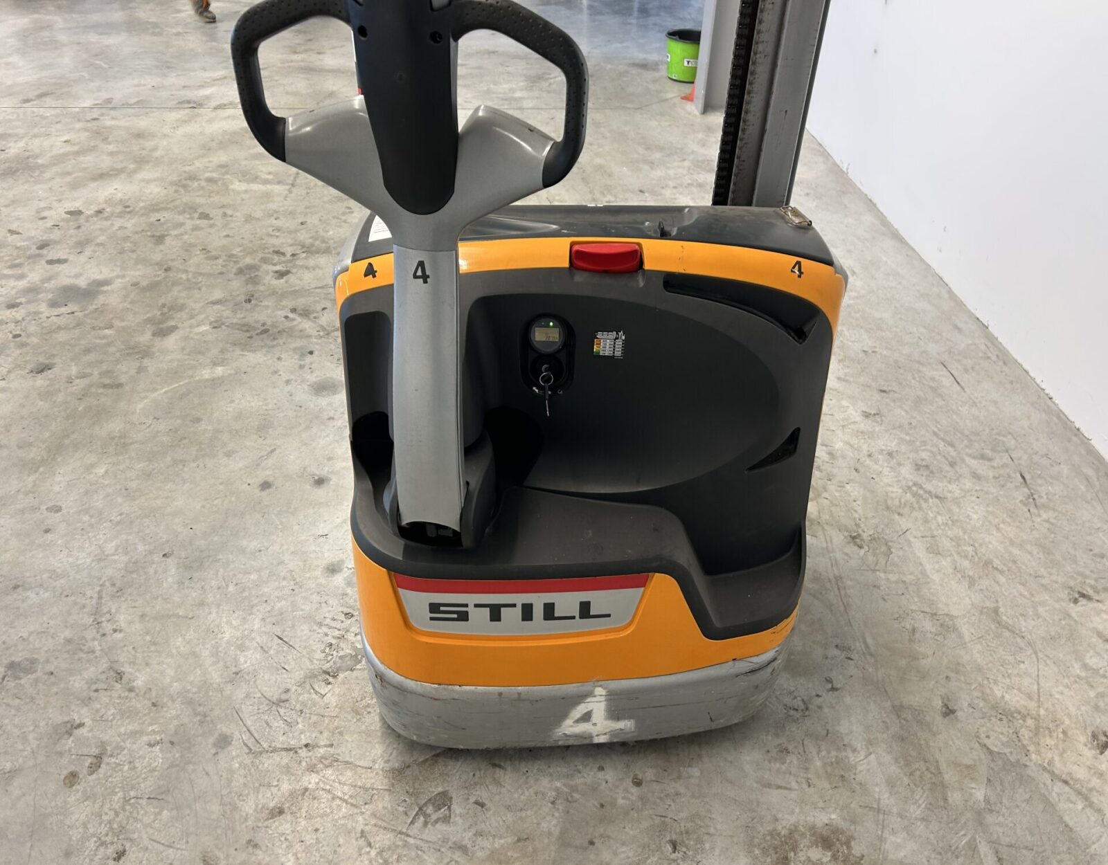 18. Still EXV 12 LI Stapelaar - Hefx 5.JPG