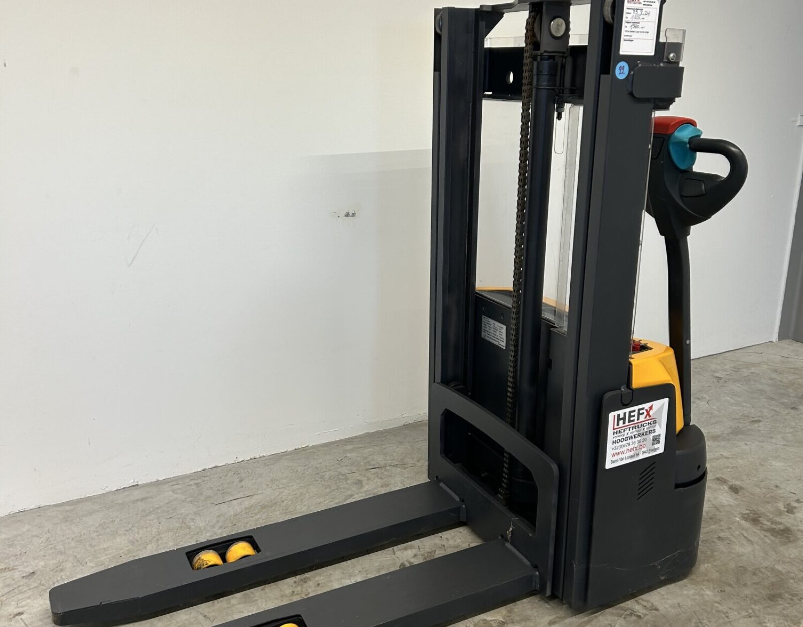 22. Jungheinrich EJC M10 Stapelaar - Hefx 8.JPG