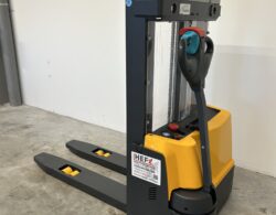 22. Jungheinrich EJC M10 Stapelaar - Hefx 7.JPG