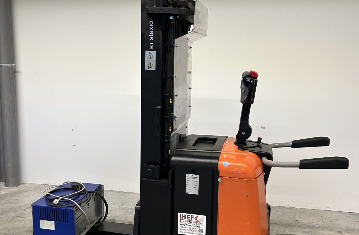 24. BT SPE-160 Stapelaar - Hefx 7.JPG