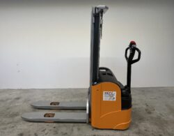 25. Still EGV-14 Stapelaar - Hefx 1.JPG