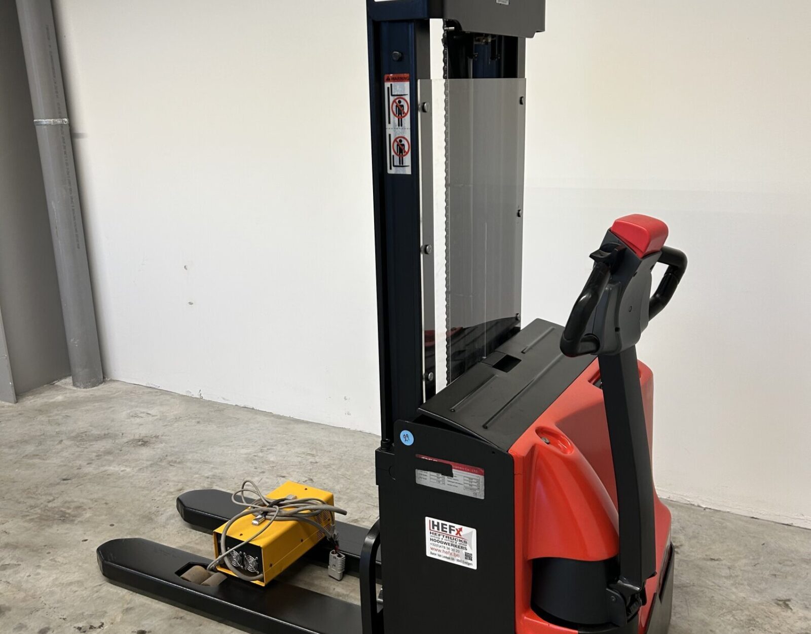29. EP ES12-12WA D3000 Stapelaar - Hefx 5.JPG