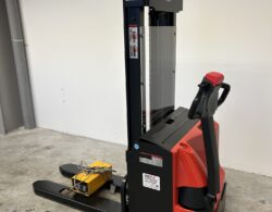 29. EP ES12-12WA D3000 Stapelaar - Hefx 5.JPG