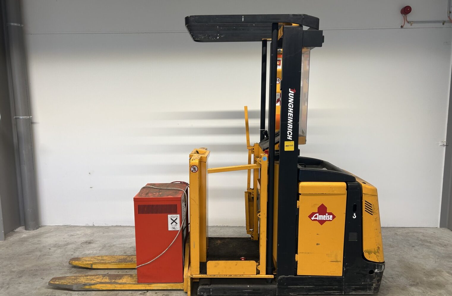 31. Jungheinrich ECP-100 Orderpicker - Hefx 1.JPG