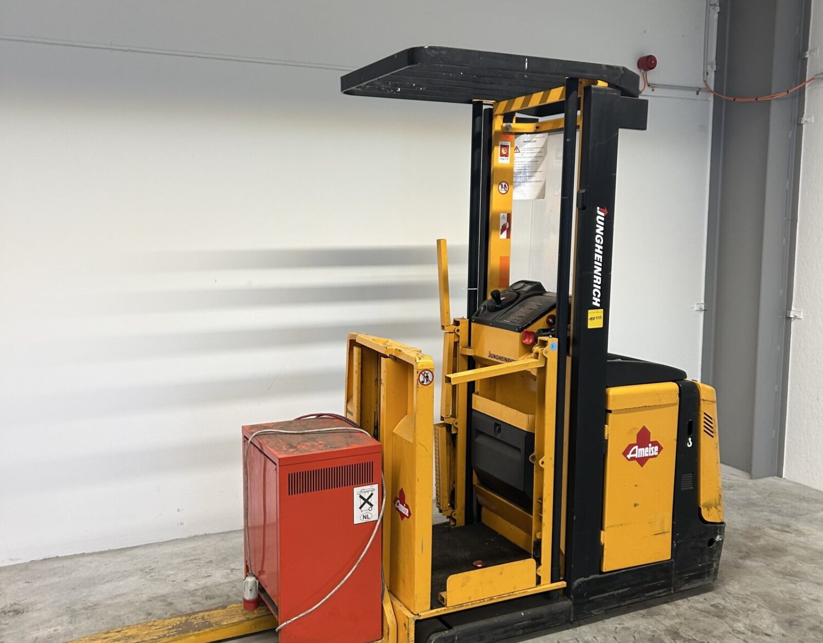 31. Jungheinrich ECP-100 Orderpicker - Hefx 2.JPG