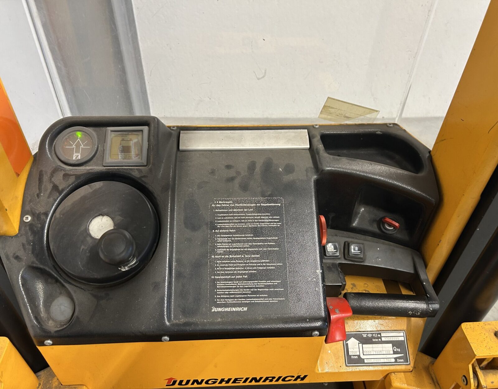 31. Jungheinrich ECP-100 Orderpicker - Hefx 5.JPG