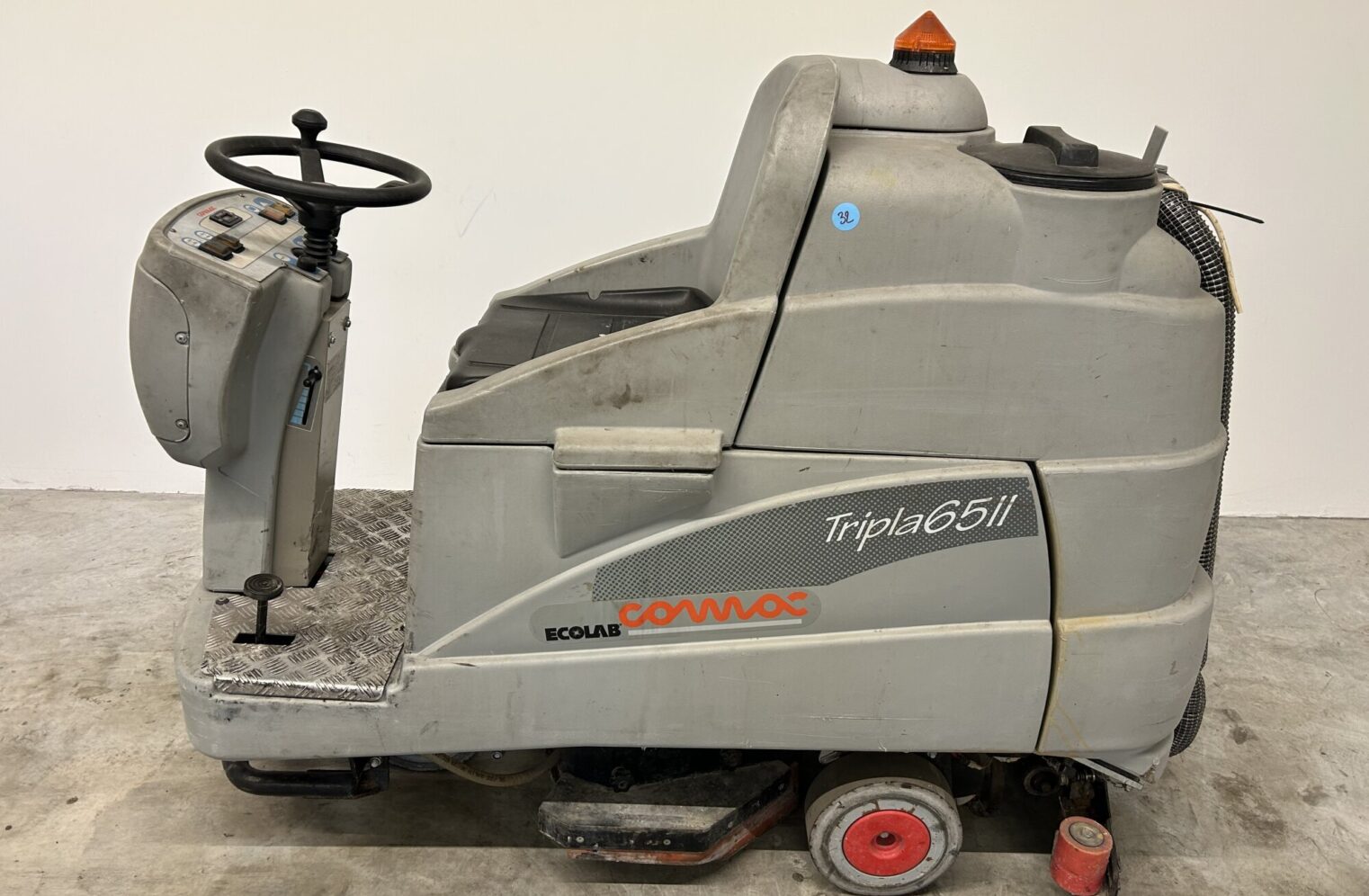 32. Comac Tripla 6511 Veeg-en Schrobmachine - Hefx 1.JPG