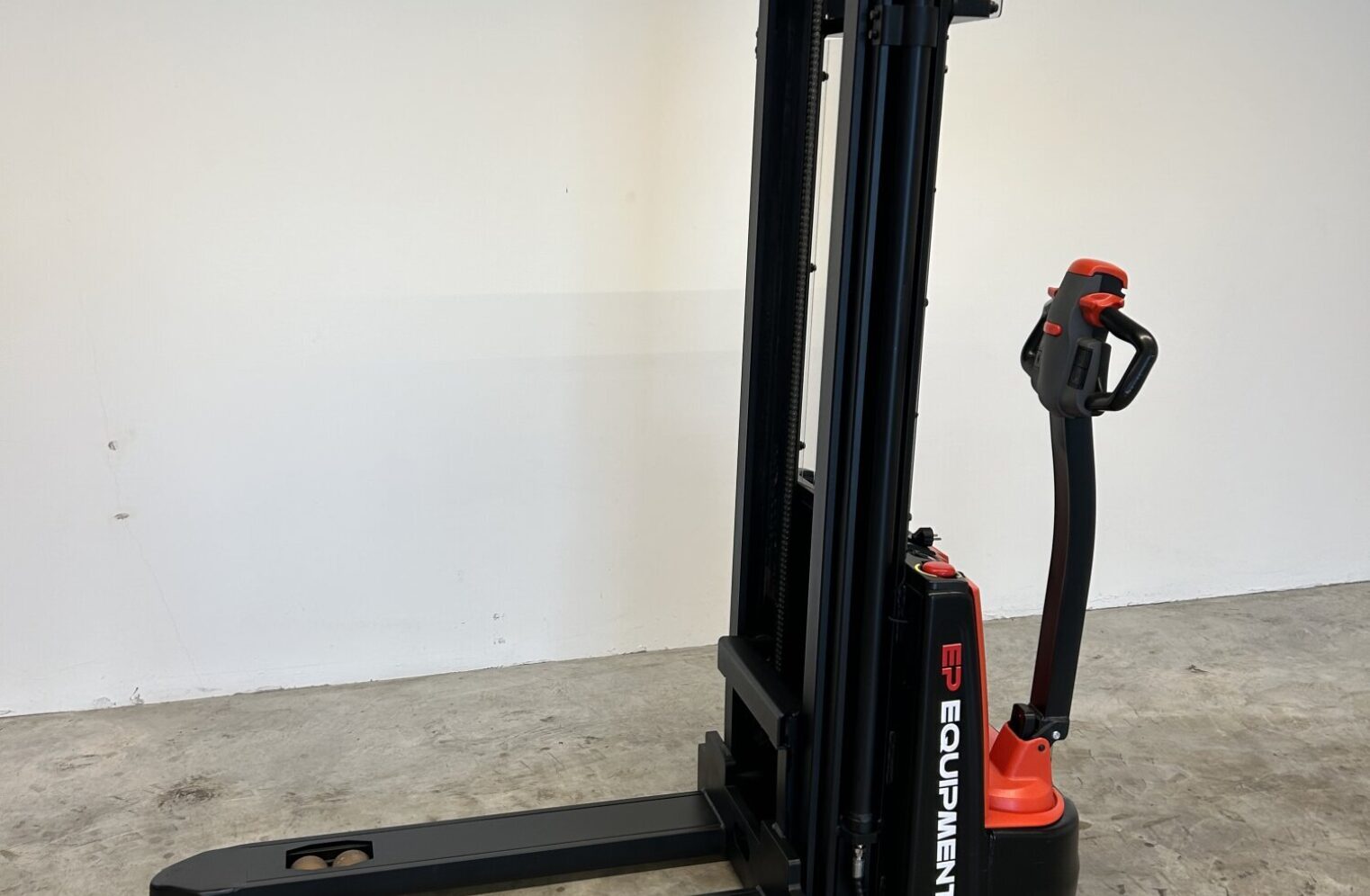 7. Stapelaar EP ESA121 - Hefx 1.JPG