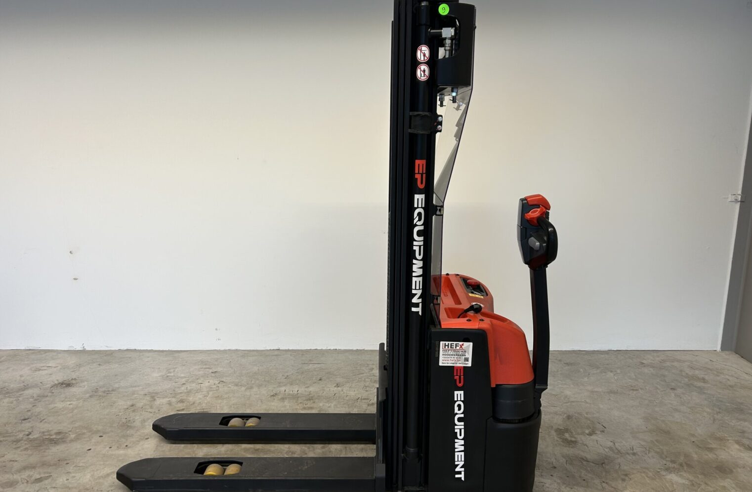 9. EP WSA121 T4500 Stapelaar - Hefx 1.JPG